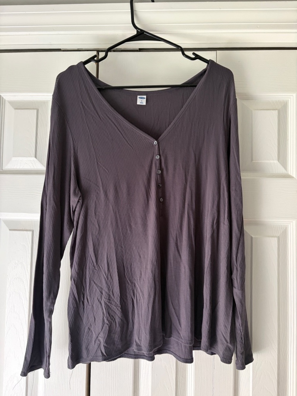 Old Navy Long Sleeve V-Neck Henley Top - Charcoal